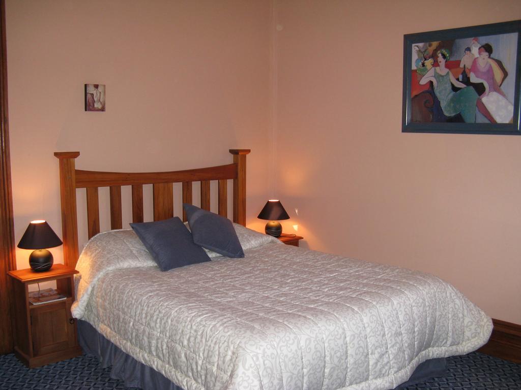 Hotel Ugbrooke Country Estate Lower Dashwood Esterno foto