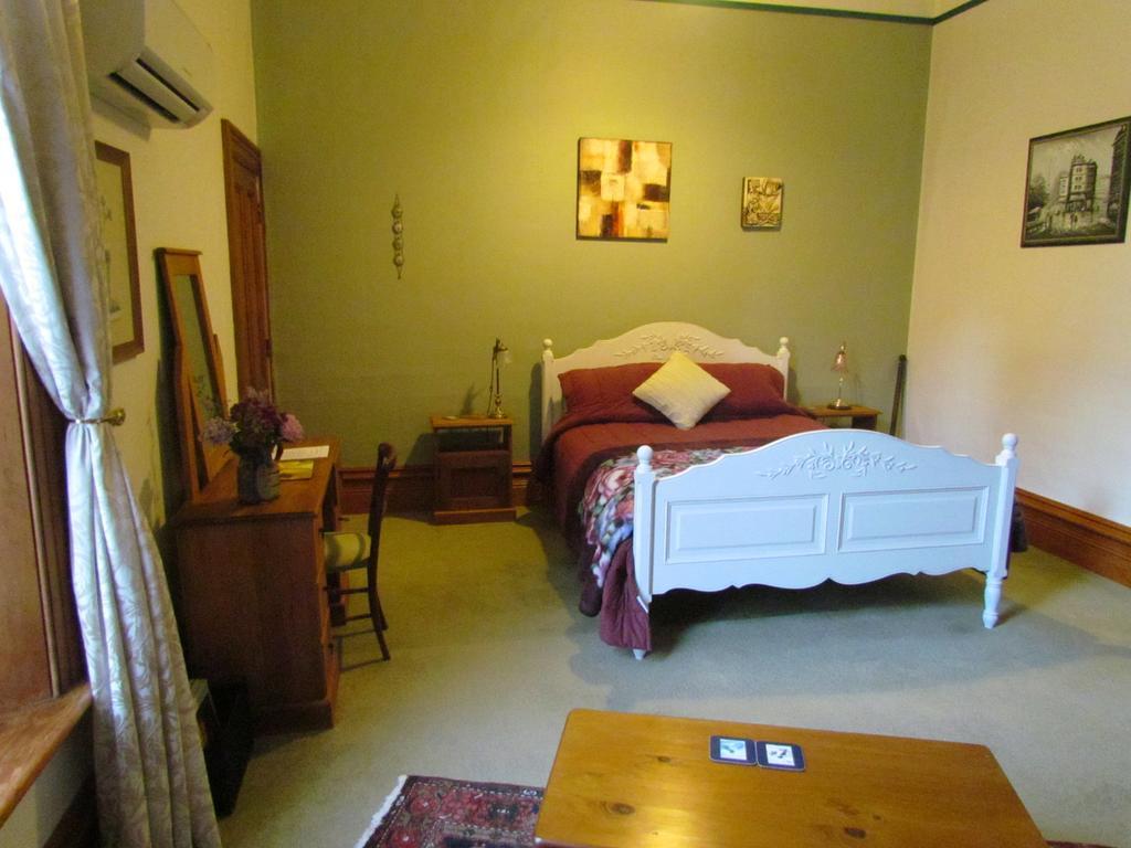 Hotel Ugbrooke Country Estate Lower Dashwood Esterno foto