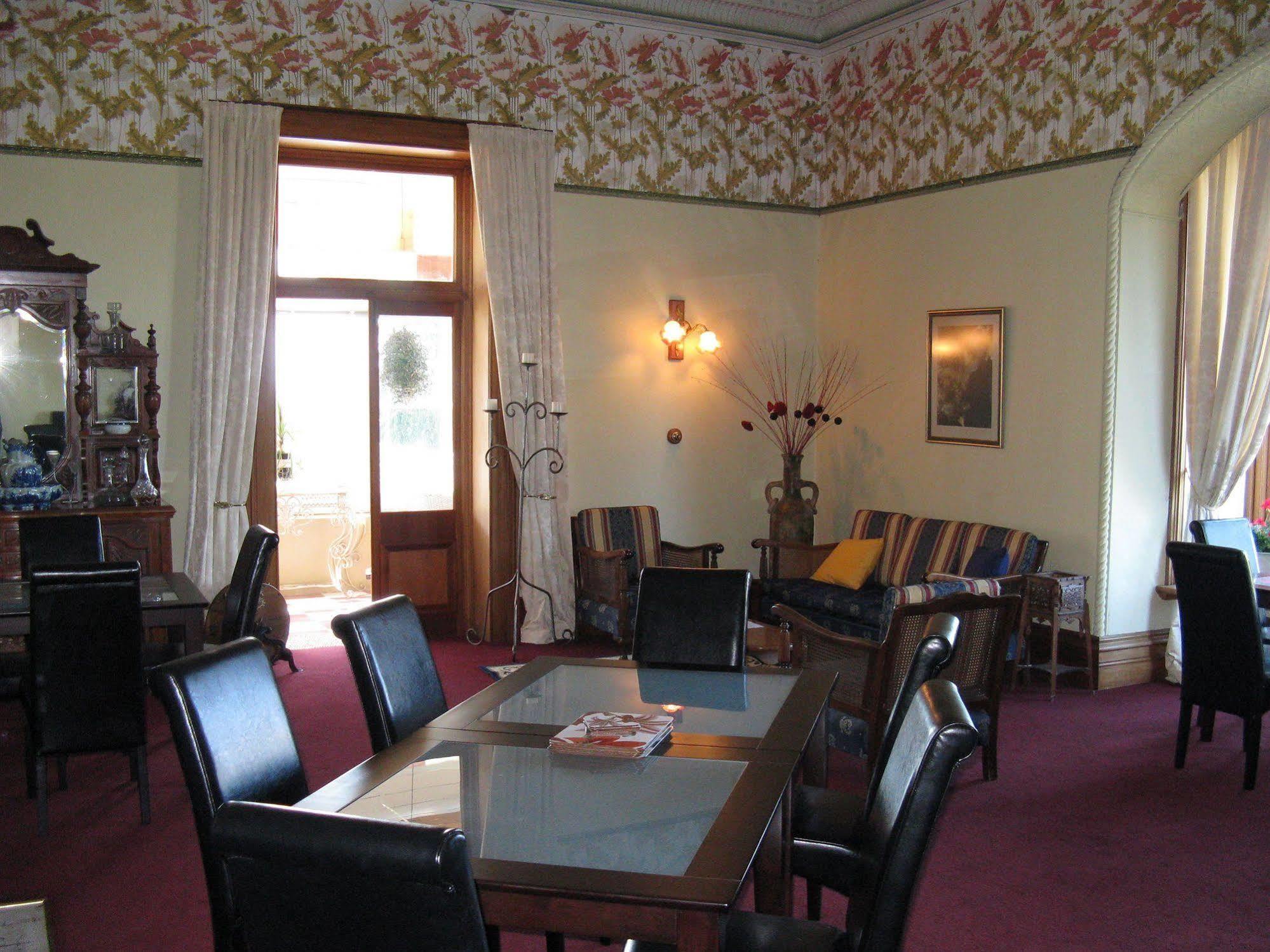 Hotel Ugbrooke Country Estate Lower Dashwood Esterno foto