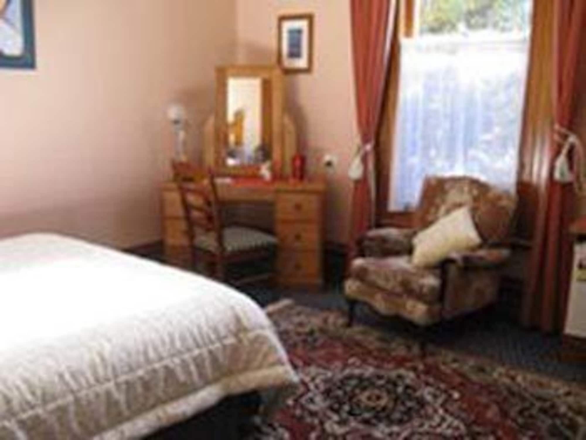 Hotel Ugbrooke Country Estate Lower Dashwood Esterno foto